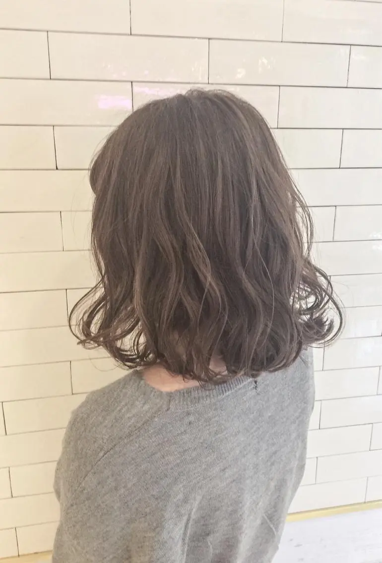 ミディアム カラー ハイライトカラー ハイライト レイヤーカット× 髪質改善たもりのヘアスタイル