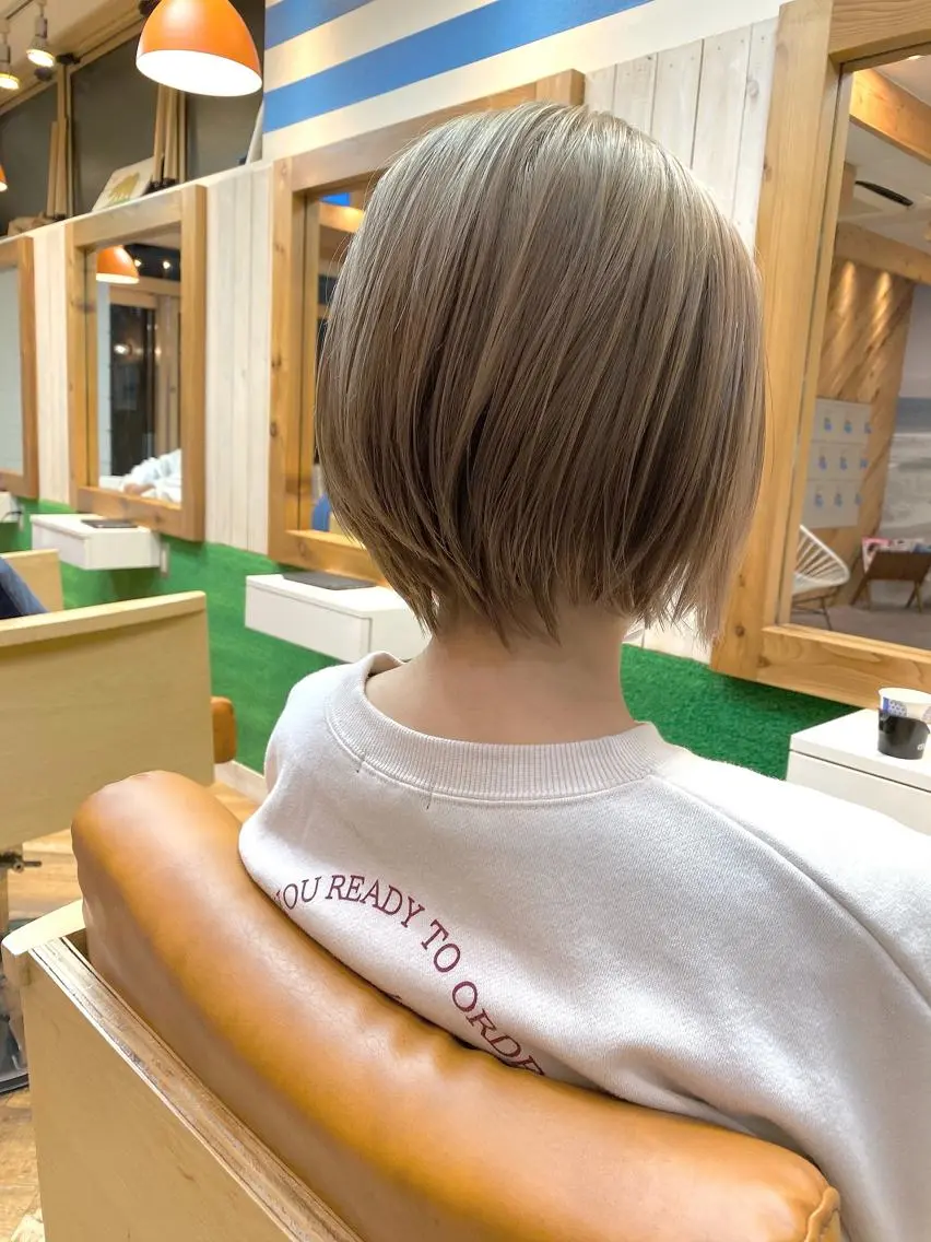 ショート カラー カット ヘアカラー トリートメント ハイトーン×似合わせ 🌱中川慎之介のヘアスタイル