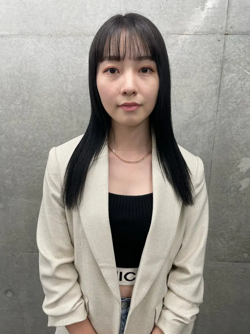 ロング カラー 菊地 柚乃のヘアスタイル