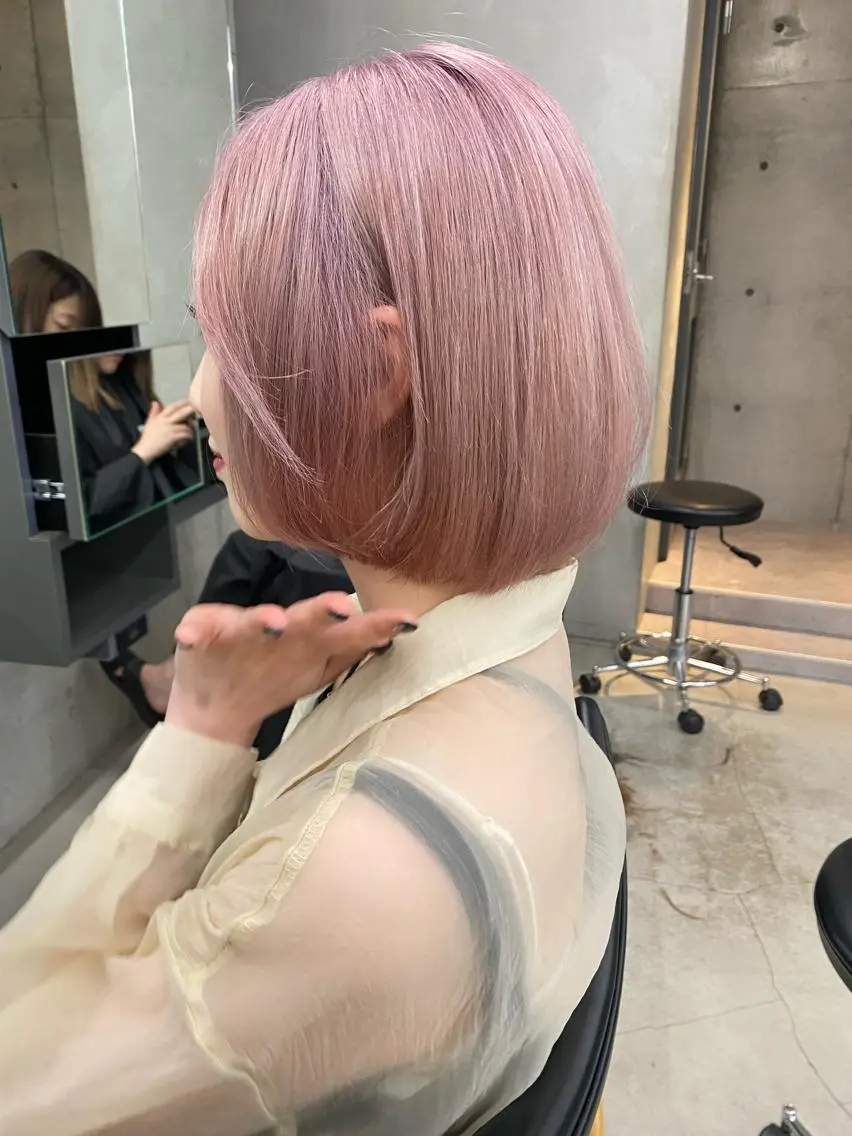 ショート カット ヘアカラー Saki/レイヤー/ 柔らかカラーのヘアスタイル