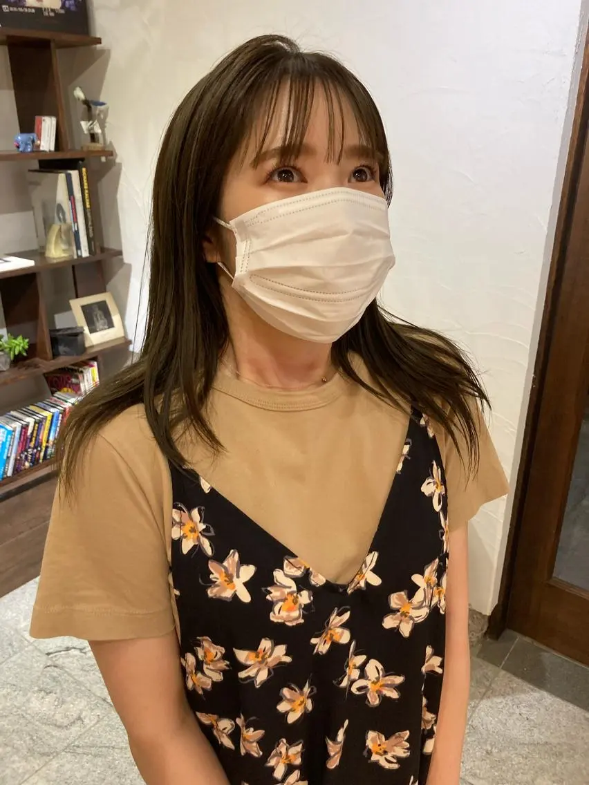セミロング 金田 夏野のヘアスタイル