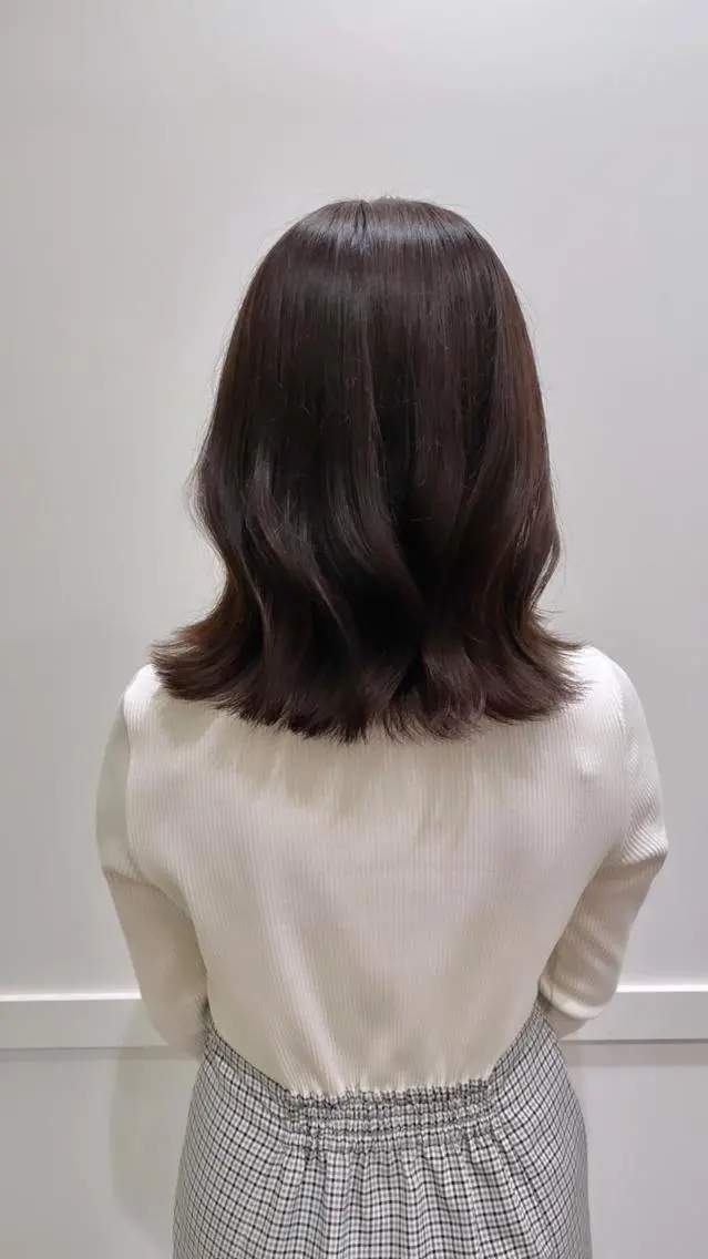 ミディアム ヘアカラー トリートメント Yuka ∥ 深層筋 ×睡眠改善ヘッドスパのヘアスタイル