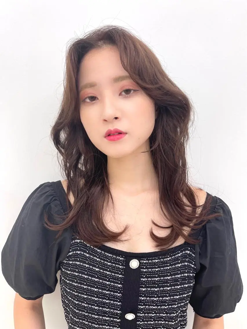 セミロング ヨシンモリ 韓国風ヘア レイヤーカット おくれ毛 撮影の為期間限定 KOHEIのヘアスタイル