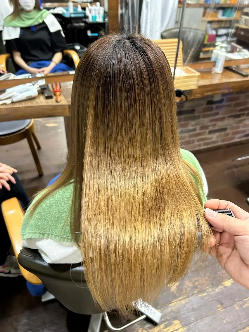 ロング 神 甚八のヘアスタイル