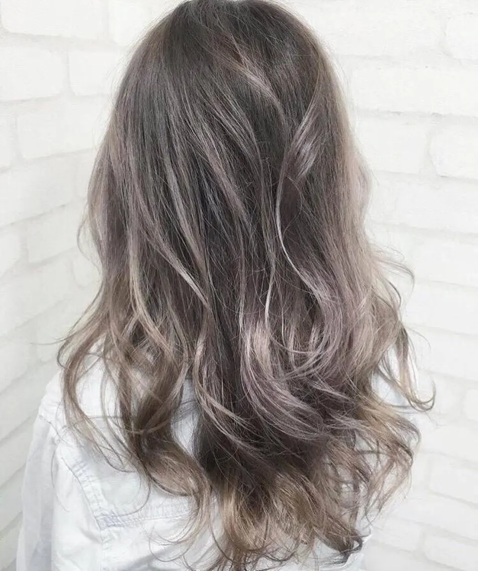 ロング カラー 大阪レミーエクステ チビ編み込みのヘアスタイル