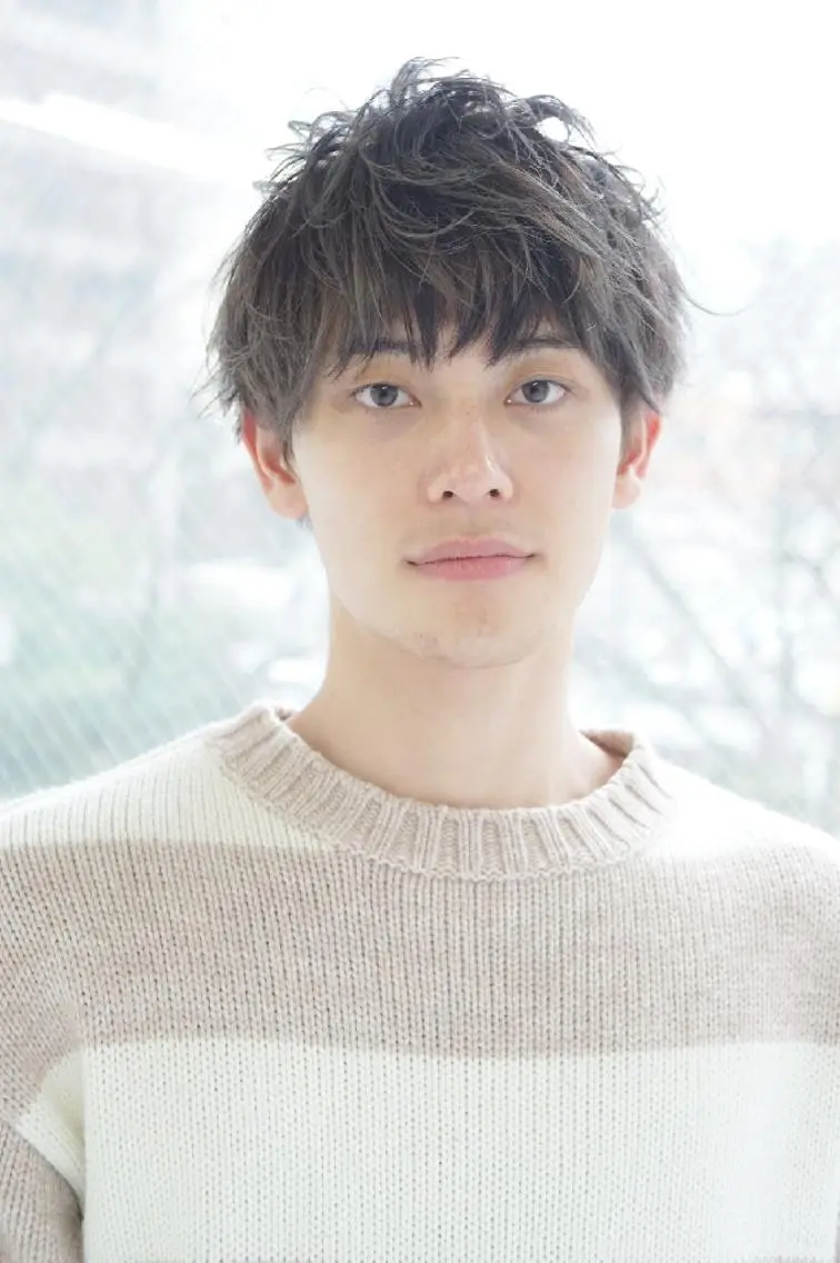 ミディアム パーマ メンズ ミディアムパーマ メンズパーマ カット 縮毛矯正 Stella Lux ステラ ルークスのヘアスタイル