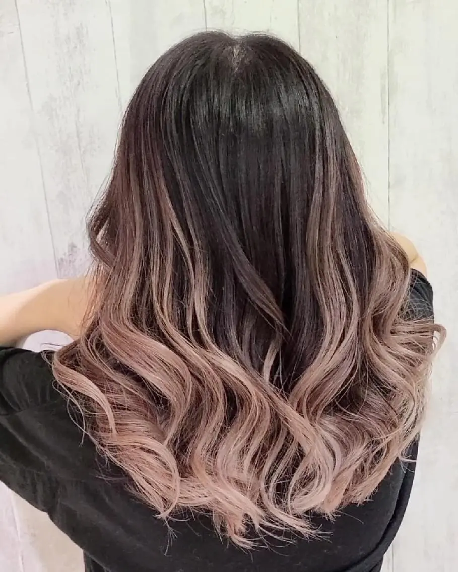 セミロング カラー バレイヤージュ ベージュカラー ブリーチ グレージュ ホワイトベージュ バレイヤージュ/ ハイライト/大内格のヘアスタイル