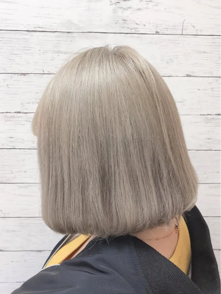 ミディアム カラー ブリーチ ヘアカラー ヘアセット 韓国ヘア🤍髪質改善 🇰🇷AKANEのヘアスタイル