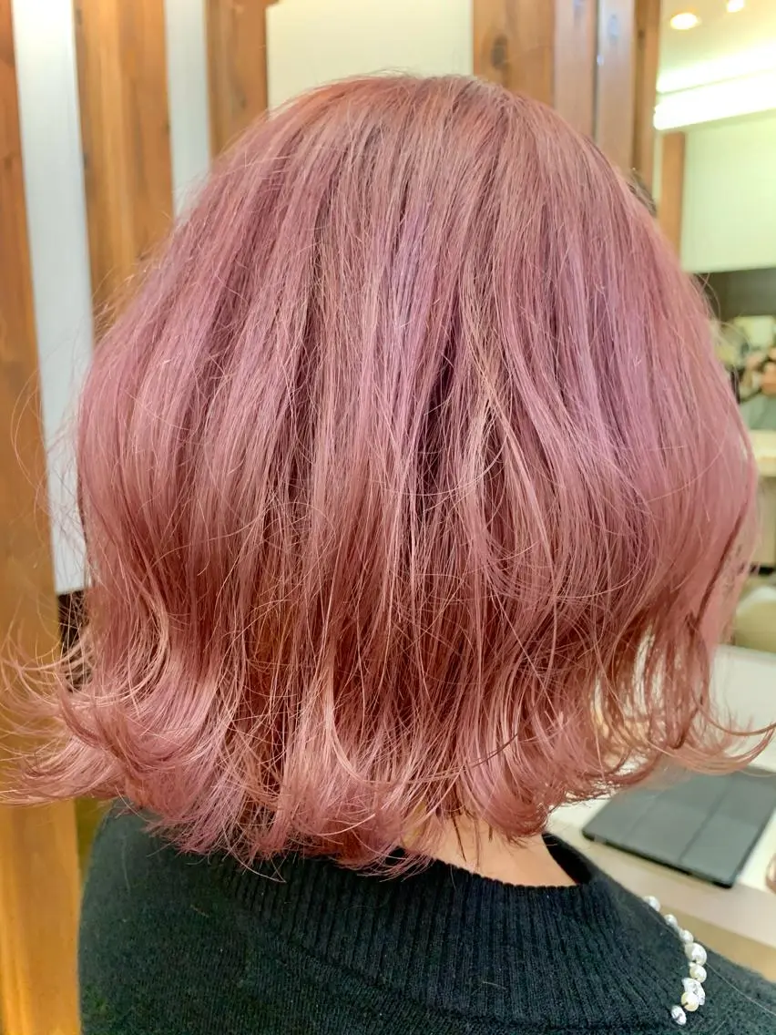 ショート カラー ブリーチ ピンクカラー バイオレットカラー 鈴木 啓太のヘアスタイル