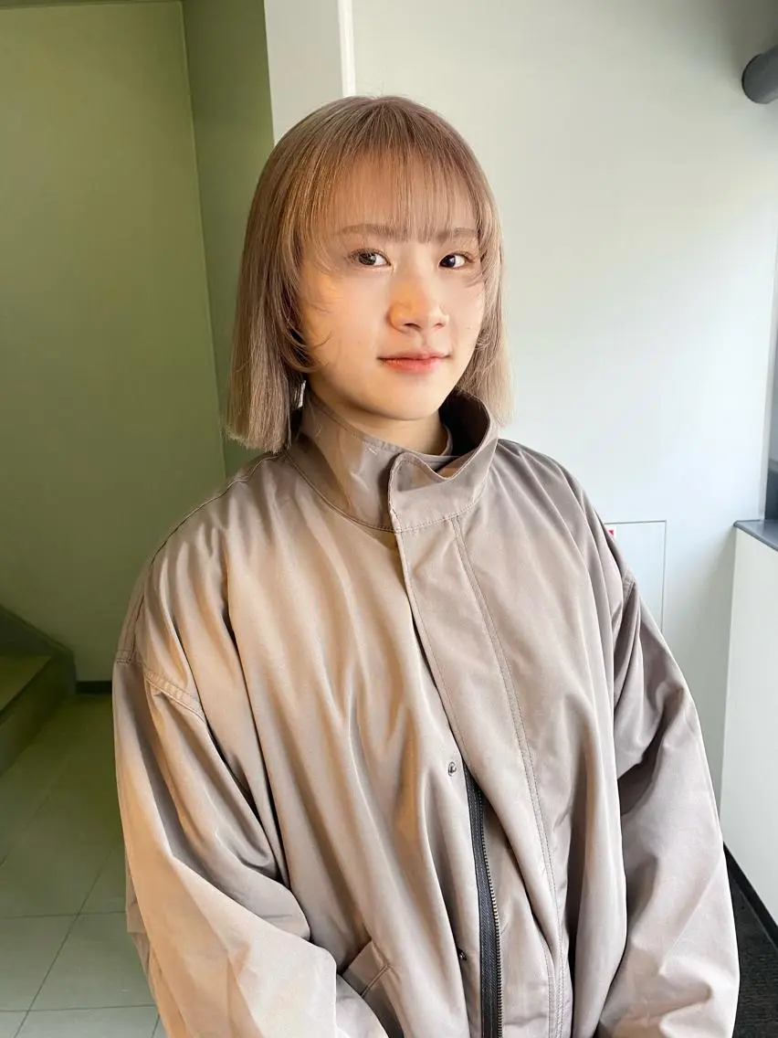 ショート カラー パーマ ヘアアレンジ デザインカラー/ボブ ブリーチカラー/ユリのヘアスタイル