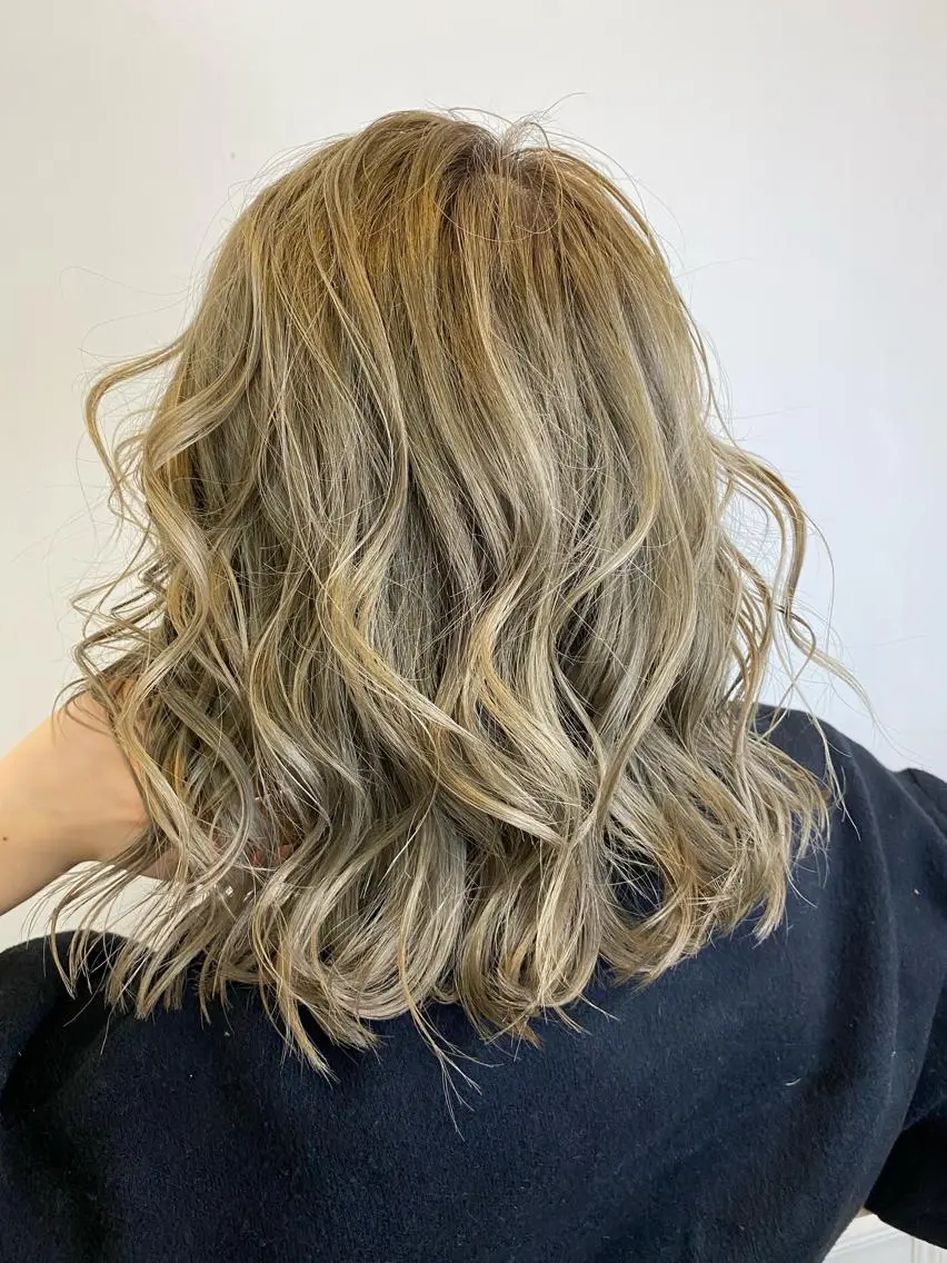 ミディアム カラー カット ヘアカラー 🧡可愛い色落ち🧡 ハイトーン特化🧡のヘアスタイル