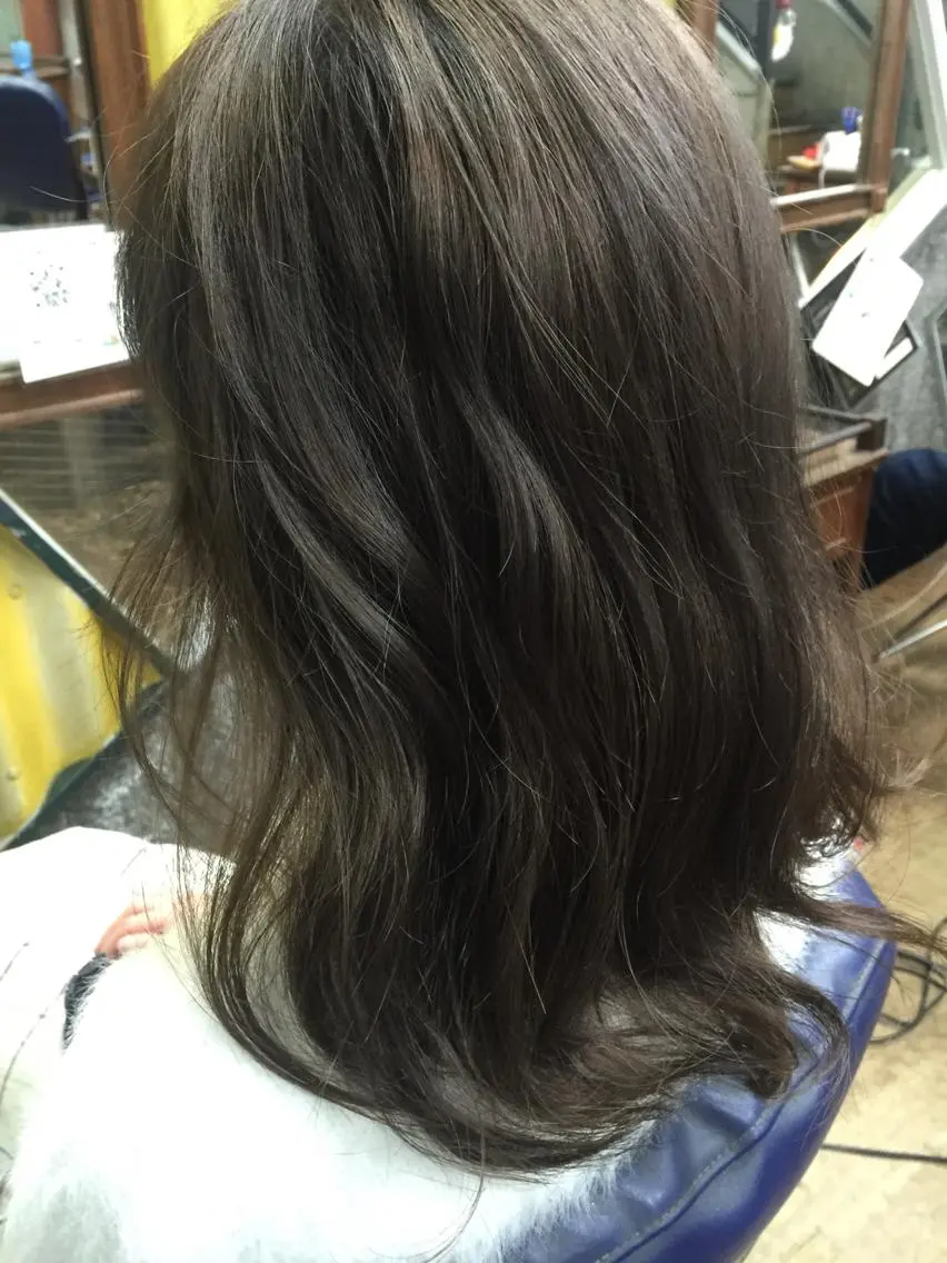 カラー 中村 海のヘアスタイル