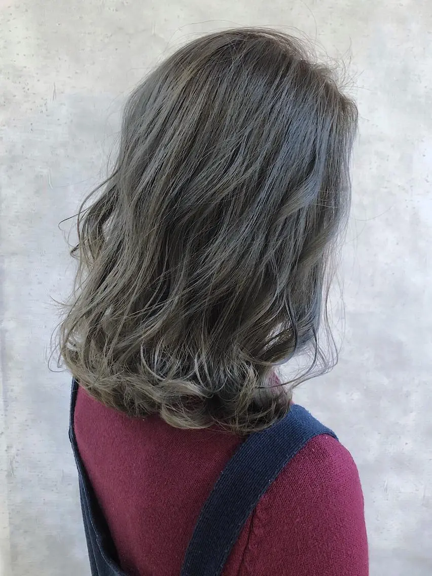ミディアム カラー MOU namba ムウナンバのヘアスタイル