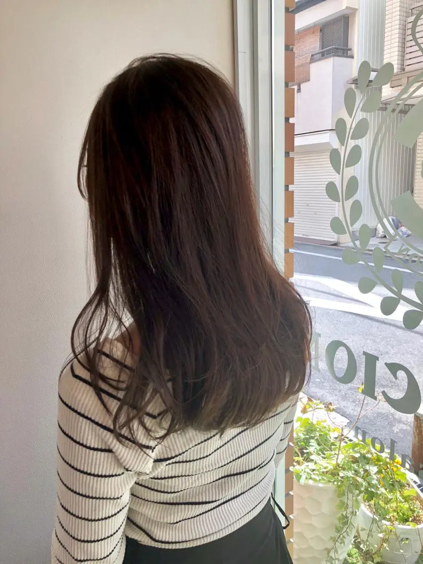 セミロング アッシュ カット ヘアカラー トリートメント ＨＩ ROのヘアスタイル