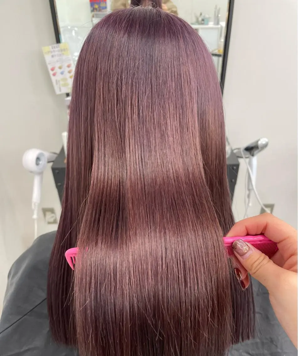 ロング カラー パーマ ヘアアレンジ メンズ キッズ ネイル マツエク・マツパ アイブロウ レイヤーカット トリートメント mona/ ストレートスタイル✨のヘアスタイル