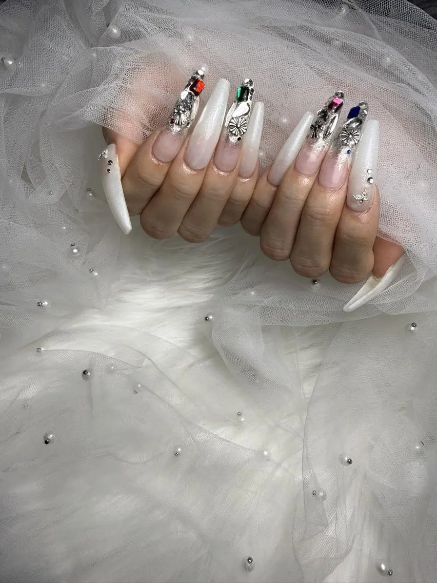 ネイル PEEKABOO NAIL 梅田のネイルデザイン