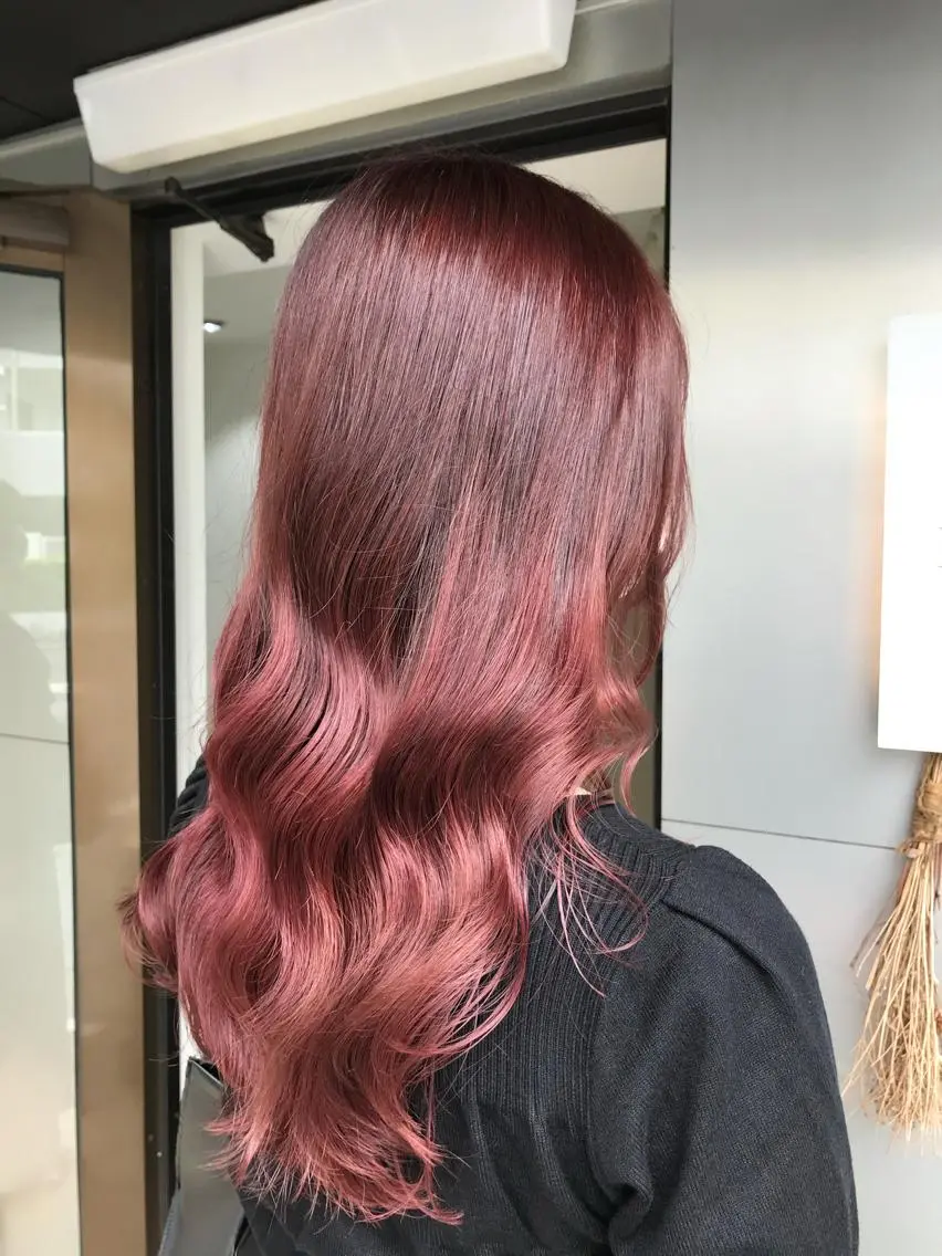 セミロング カラー 縮毛矯正 トリートメント navile momoのヘアスタイル
