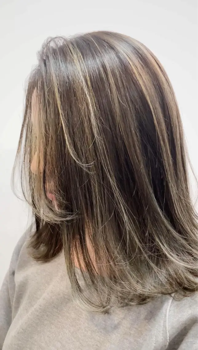 ミディアム カラー ヘアアレンジ ヘアカラー トリートメント 縮毛矯正 髪質改善寺坂雄飛💐のヘアスタイル