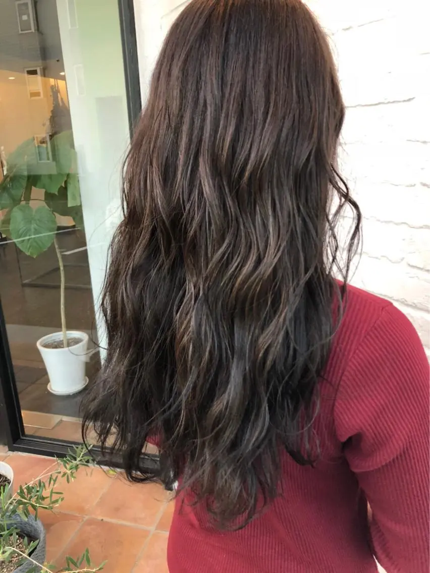 ロング カラー ダークグレー ダークグレージュ グレージュ ヘアカラー トリートメント Oopsレイヤー 加藤澄都のヘアスタイル