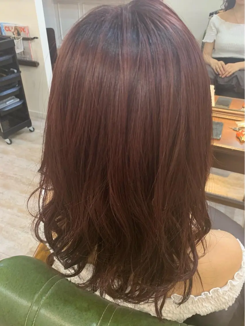 セミロング カラー ピンクカラー ヘアカラー 藤間 帆乃夏（とうまほのかのヘアスタイル