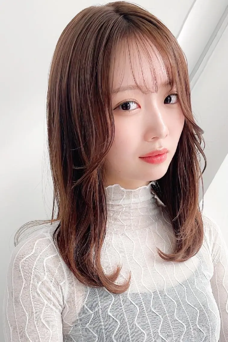 セミロング おだ ももかのヘアスタイル
