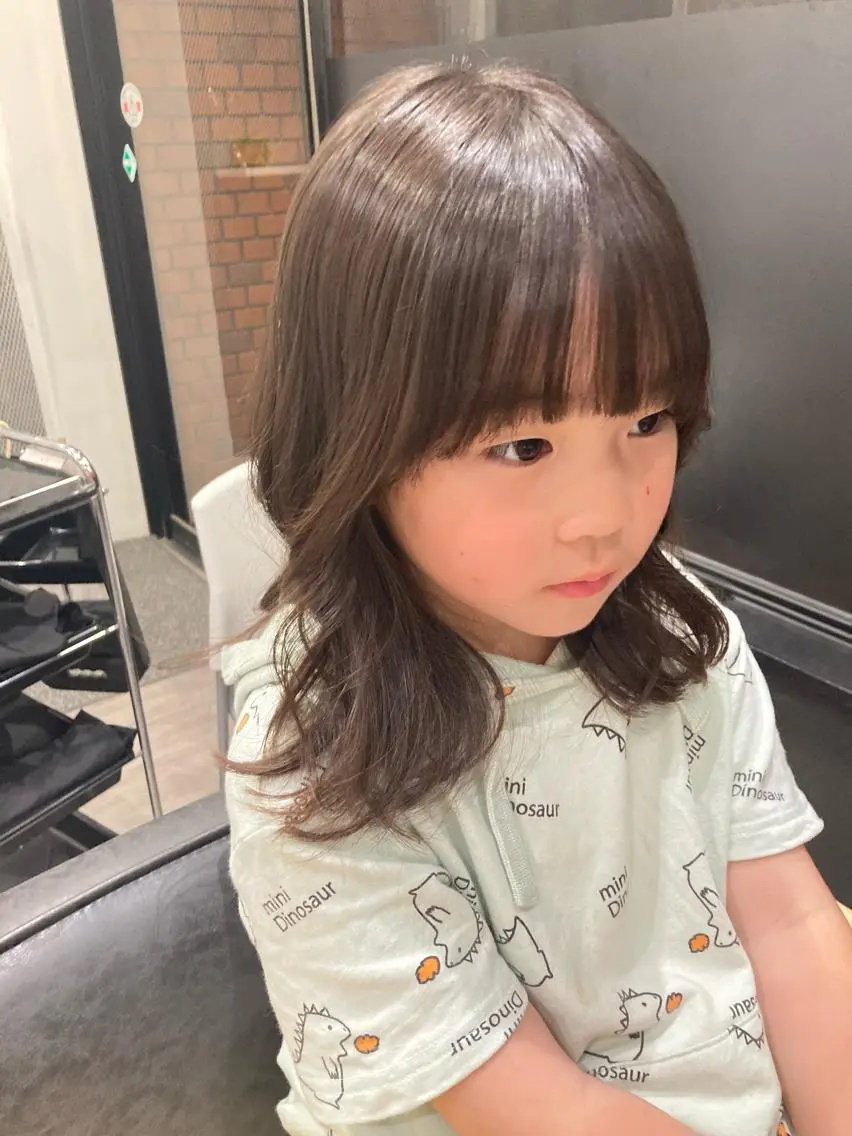 セミロング キッズ ミルクティー量産💙 💙ブリーチ特化💙のヘアスタイル