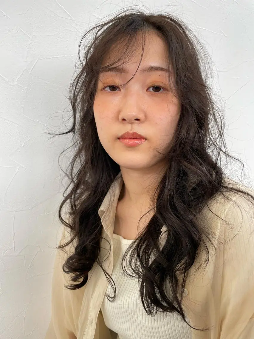 ロング カット ヘッドスパ 岡本 沙帆のヘアスタイル