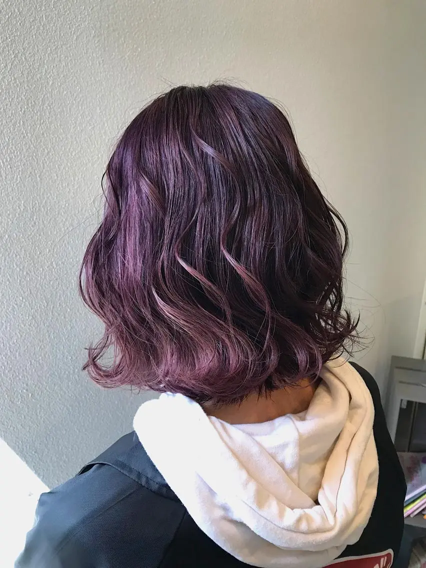 ミディアム カラー パープルカラー バイオレットカラー ヘアカラー トリートメント lani ブリーチ /ダブルカラーのヘアスタイル