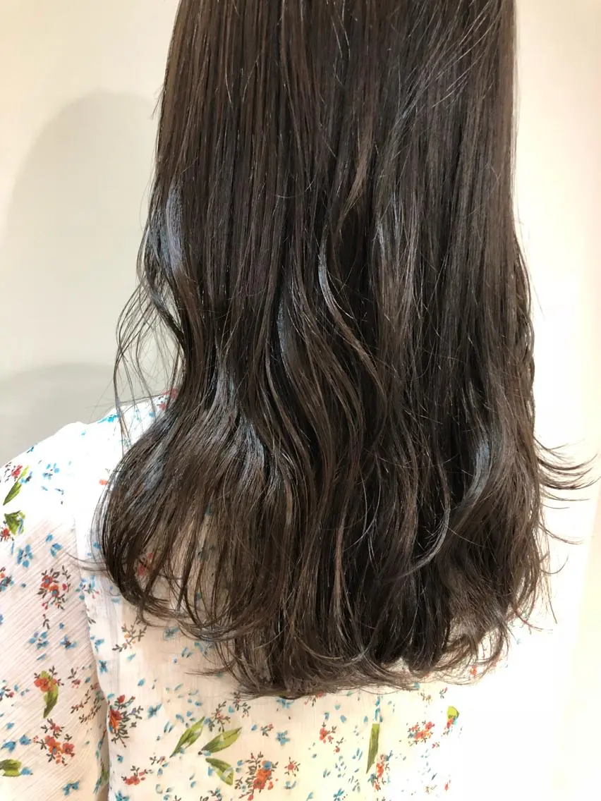 セミロング カラー グレージュ scene. haraのヘアスタイル