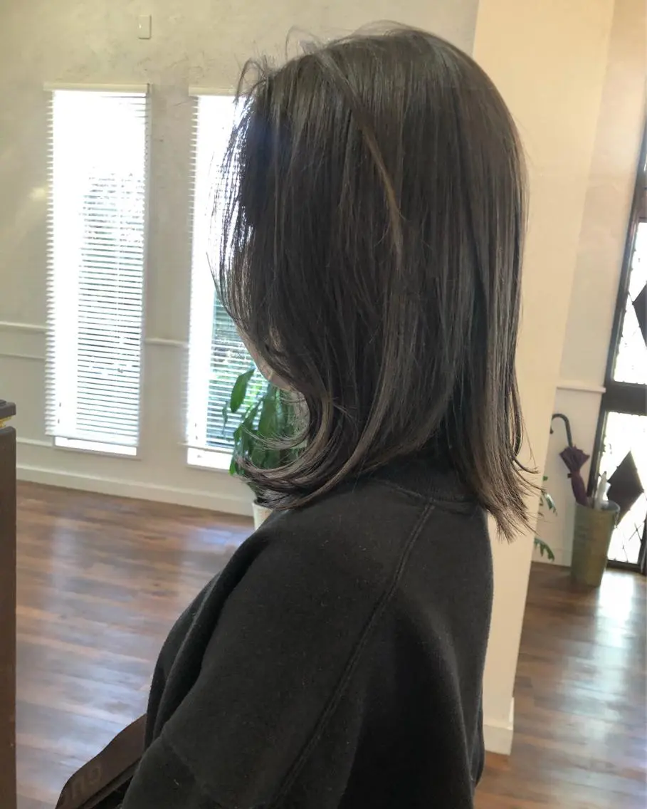 ミディアム カラー ディープラベンダー グレージュ ラベンダーカラー ラベンダーグレージュ ラベンダーグレー カット ヘアカラー 江原 彩華のヘアスタイル