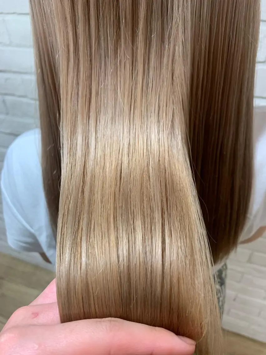 ロング カラー ベージュカラー ハイトーンカラー ミルクティーベージュ 🐝岡本 柚葉🐝のヘアスタイル