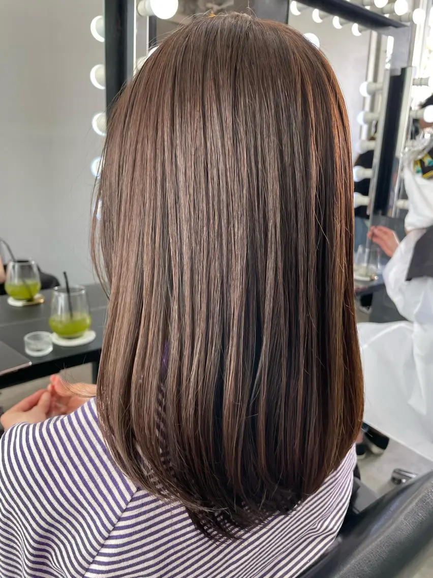 セミロング カラー アッシュ パープルカラー パープルアッシュ ヘアカラー 縮毛矯正 トリートメント ブリーチなし透明感 タケザワミキのヘアスタイル