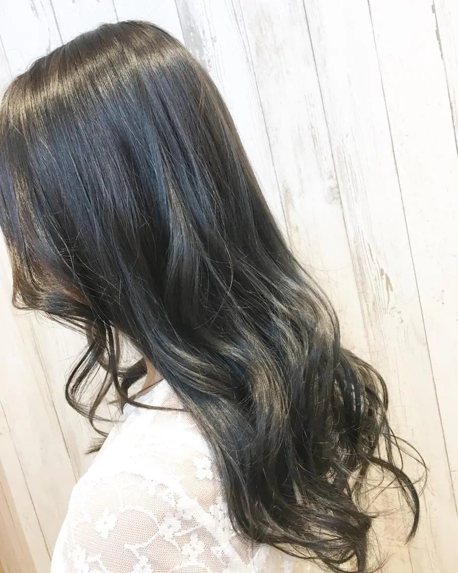 カラー ブリーチ グレージュ イルミナカラー 松田 和樹のヘアスタイル