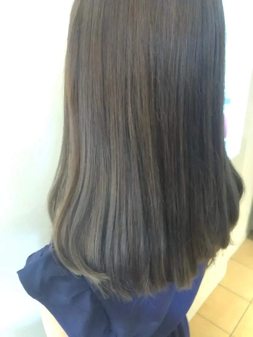 セミロング カラー 透明感カラー シルバー カット ヘアカラー トリートメント 韓国hair ·͜· watanabeのヘアスタイル