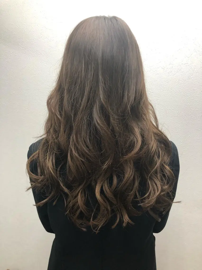 ロング シールエクステ エクステ ヤナ マネージャーのヘアスタイル