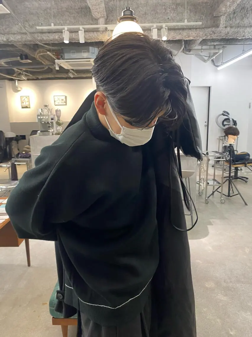 パーマ メンズ センターパート メンズパーマ ニュアンスパーマ 顔周りカット/透明感 カラー/rioのヘアスタイル