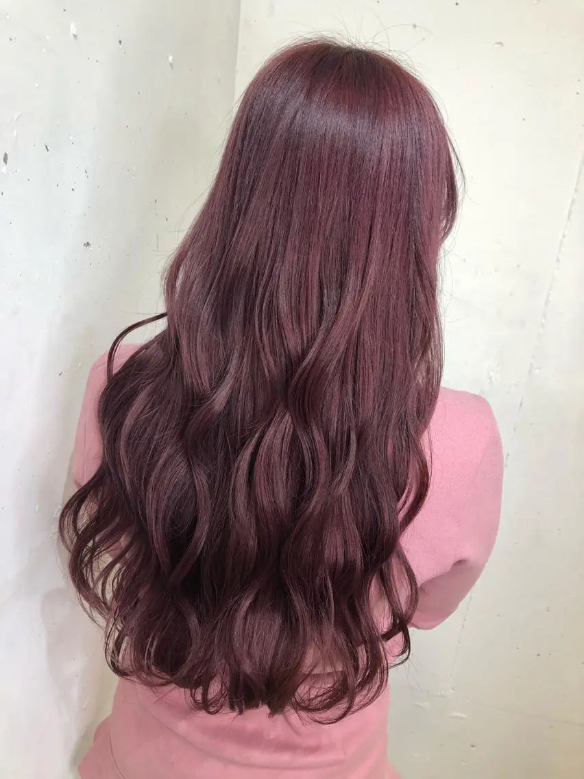 ロング カラー パーマ ヘアアレンジ ロング カット ヘアカラー トリートメント ヘアセット 八巻 晴香のヘアスタイル