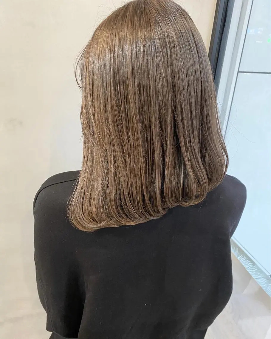 ミディアム カラー ヘアアレンジ ネイル マツエク・マツパ アディクシーカラー ブリーチ 透明感カラー エドルカラー ハイライトカラー カット ヘアカラー 夜23時まで予約🉑 reverieあきらのヘアスタイル