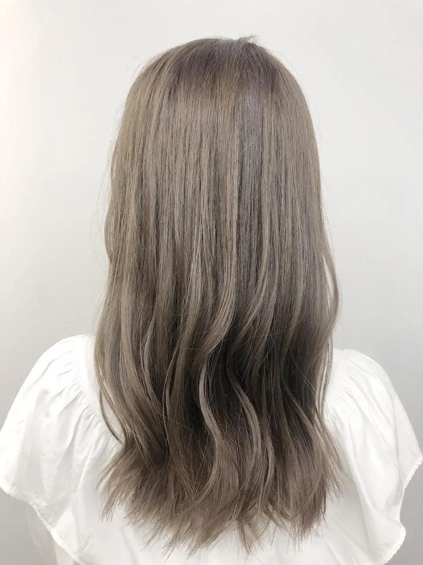 セミロング カラー 透明感カラー 代表 YUKI ☆のヘアスタイル
