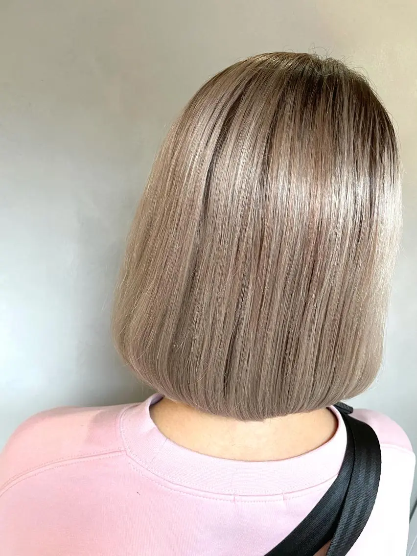 ミディアム カラー ヘアカラー ハイライトが 得意なニキです😊のヘアスタイル