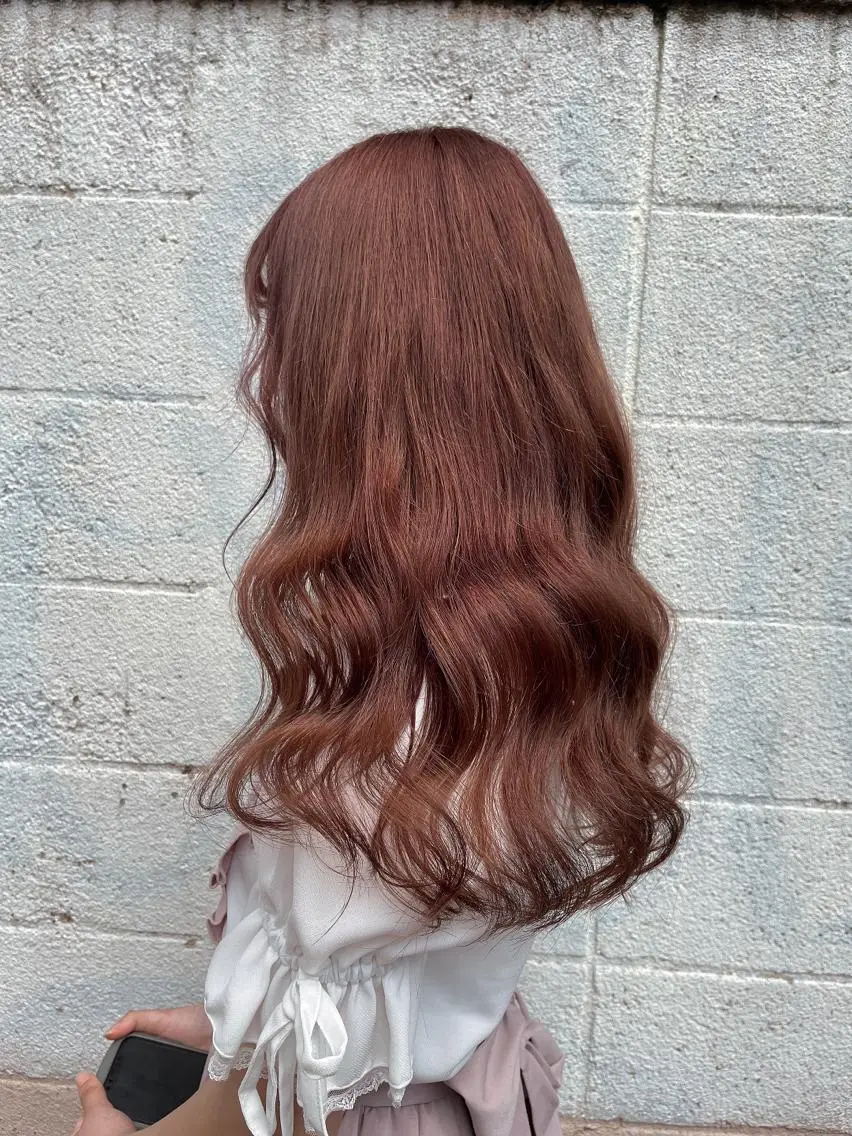 ロング カラー ベージュカラー ブリーチ ピンクカラー ピンクベージュ ヘアアレンジ にいた かづしげのヘアスタイル