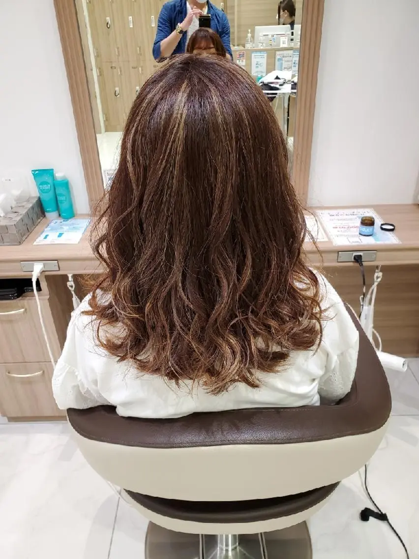セミロング カラー アッシュ ベージュカラー ブリーチ ハイライトカラー イルミナカラー カラー特化🔥中村 和貴<Ash津田沼>のヘアスタイル