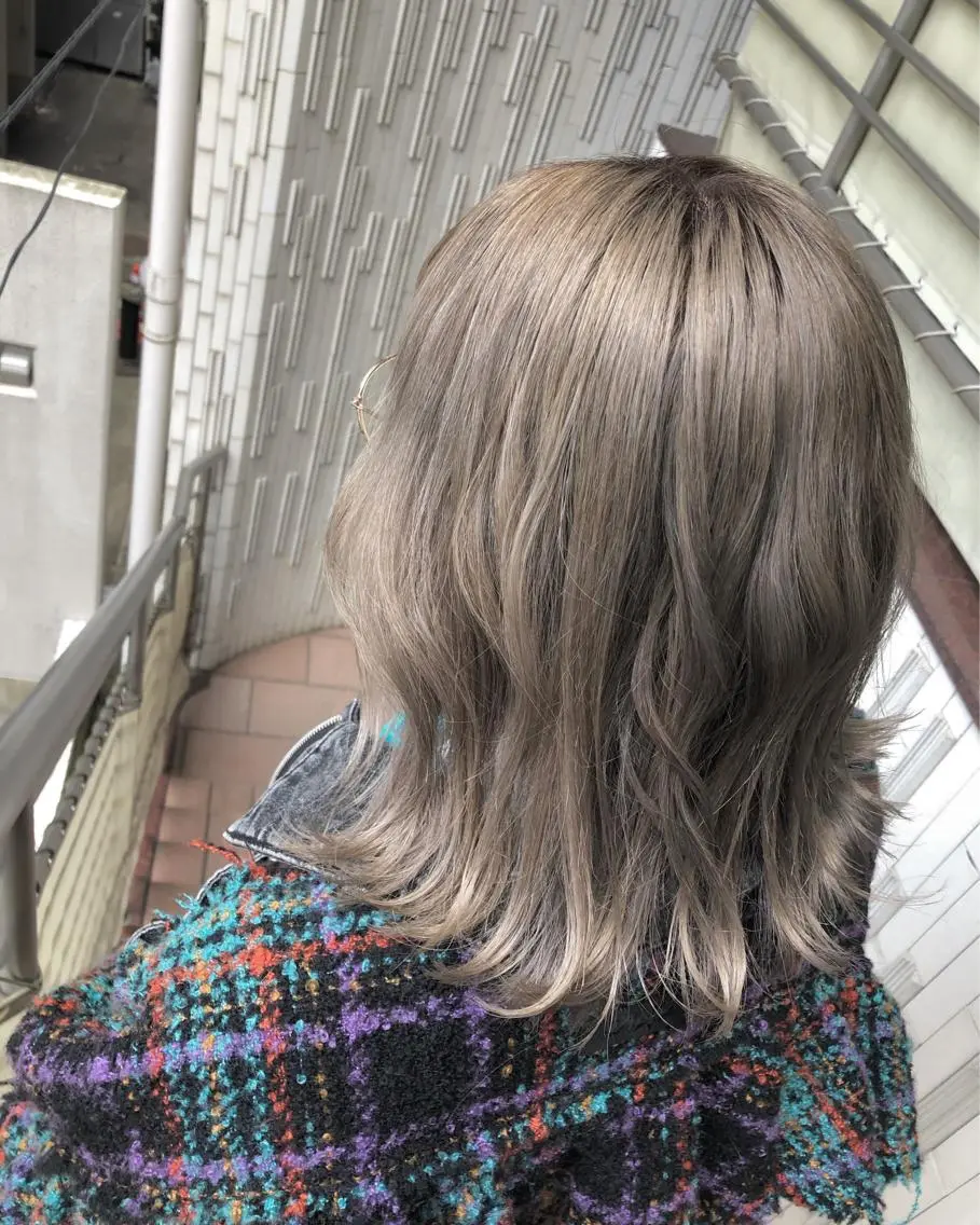 ミディアム カラー ヘアカラー トリートメント 🍊新宿南口🍊 ERINAのヘアスタイル