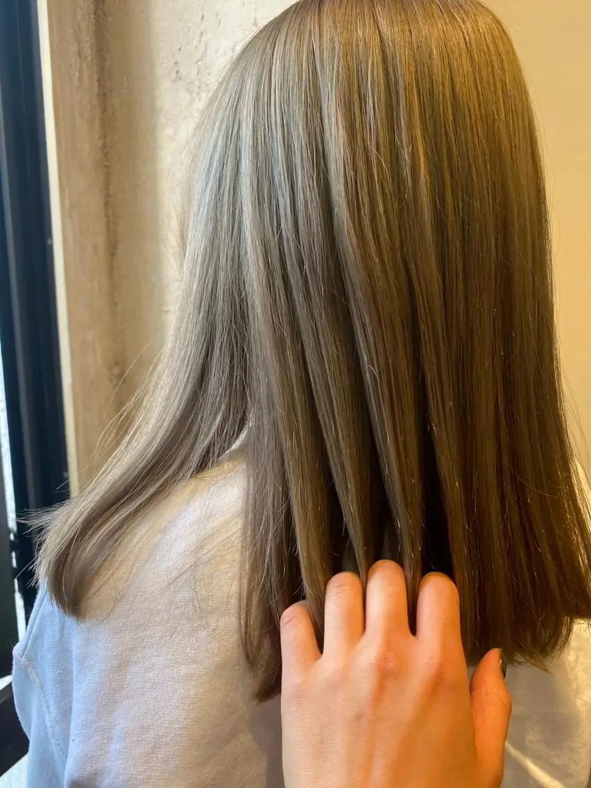 カラー グレージュ オリーブグレージュ オリーブグレー マンツーマン 美容師💚コウブチのヘアスタイル