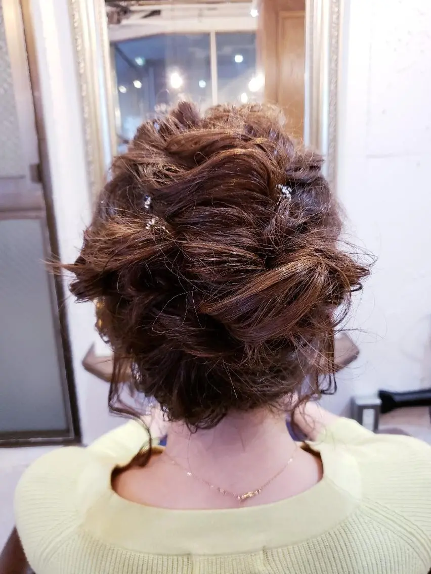 ヘアアレンジ ミディアム 饒平名 知也のヘアスタイル