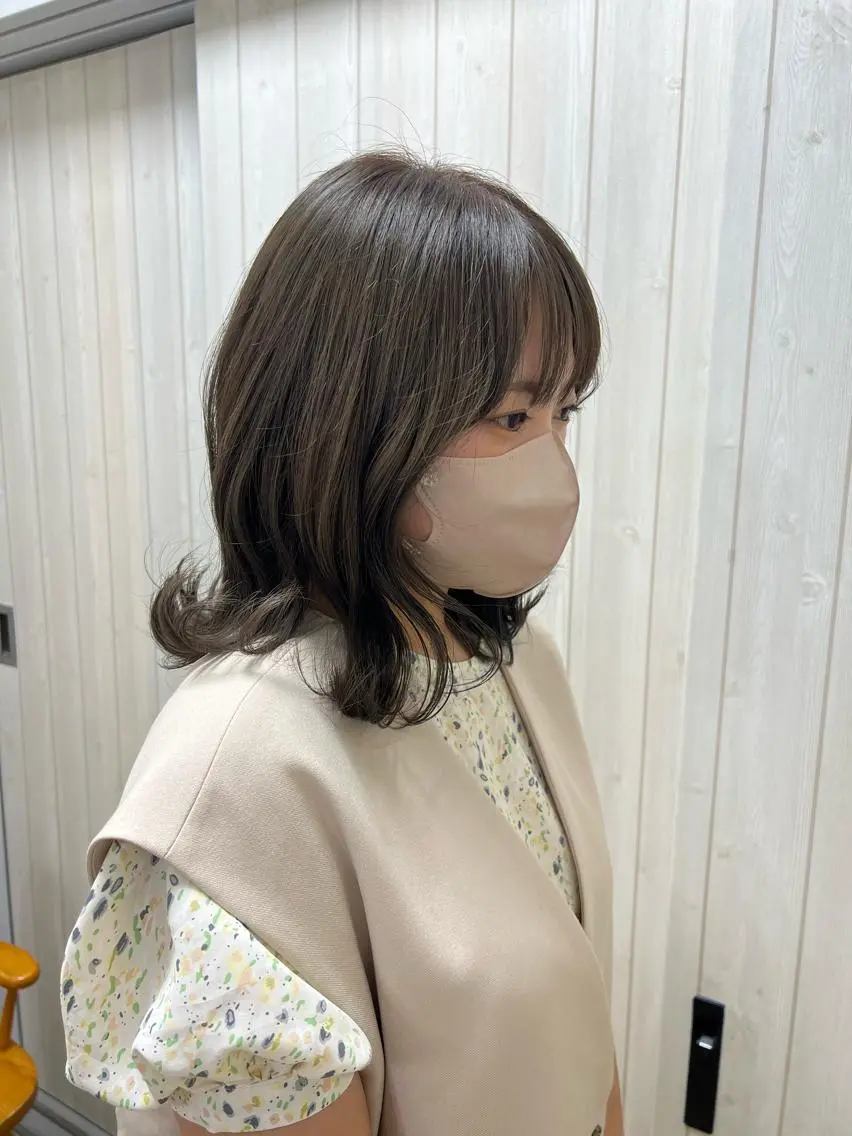ミディアム あおい/透明感 ハイトーン 似合わせのヘアスタイル