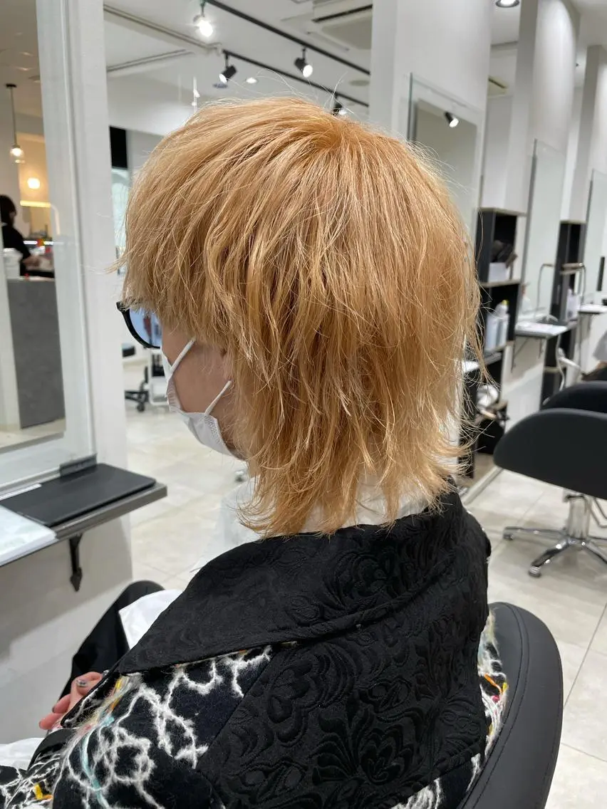 メンズ メンズハイトーン メンズウルフカット ウルフカット 富田 菜月のヘアスタイル