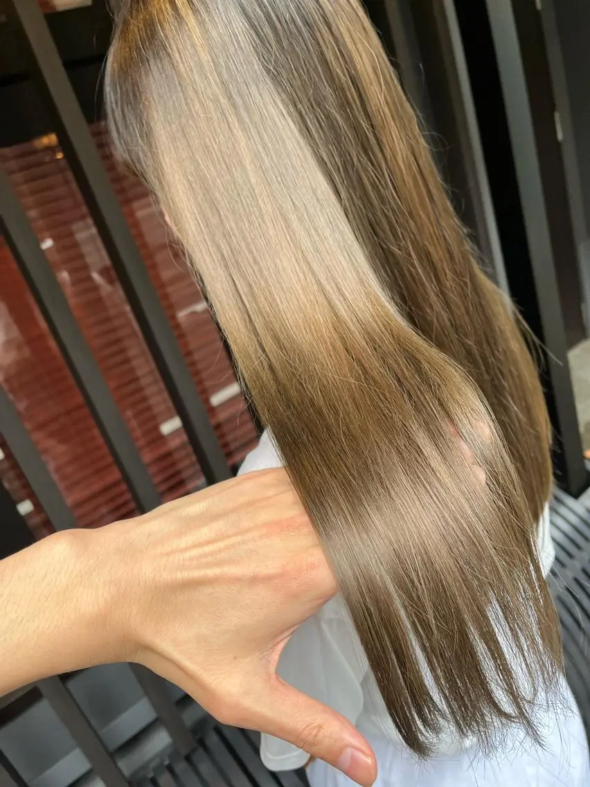 ロング カラー ベージュカラー ブリーチ オリーブベージュ HIYOSHI　✂︎ 艶髪職人のヘアスタイル