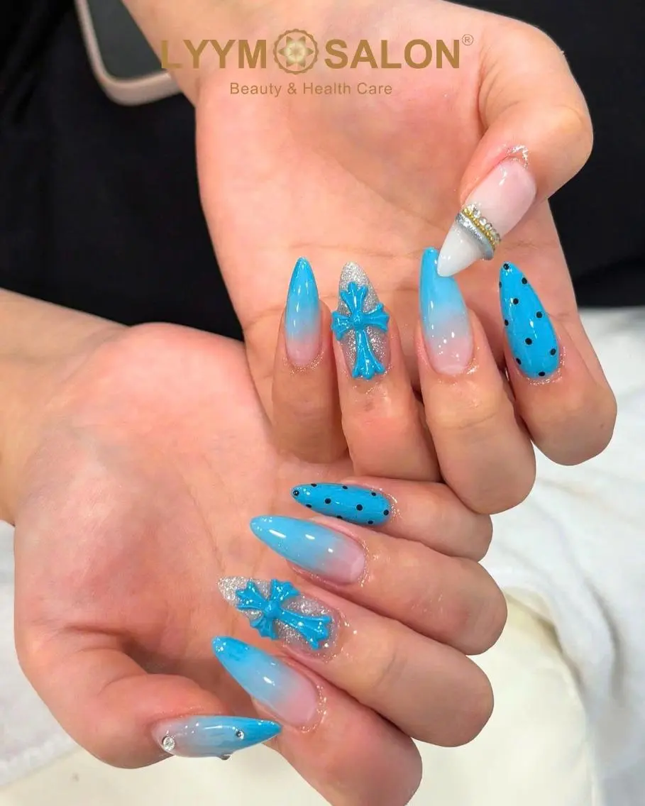 ネイル ブルー ドット グラデーション 韓国ネイル ラメ(グリッター) ハンドネイル LYYM Salonのネイルデザイン