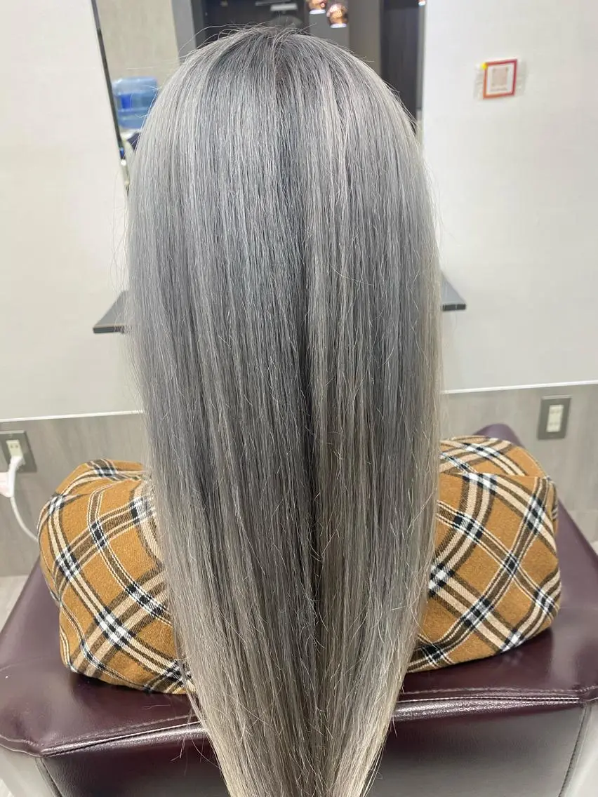 セミロング カラー グレージュ jill by gisel＿のヘアスタイル